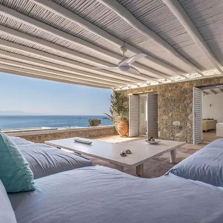 Ostraco, Beachfront House 50m From The 칼라파티스